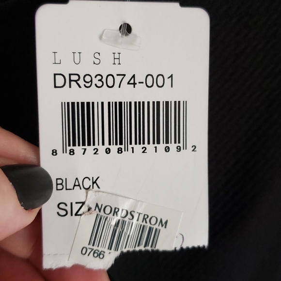 NWT textured black dress with pockets! - Picture 7 of 8